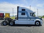 Slide images of 2022 VOLVO VNL64T860