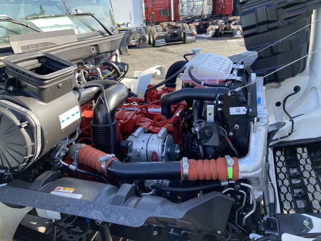 Slide images of 2026 HINO L6-26