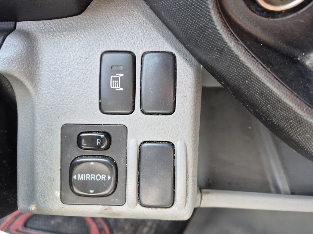 Slide images of 2020 HINO 155