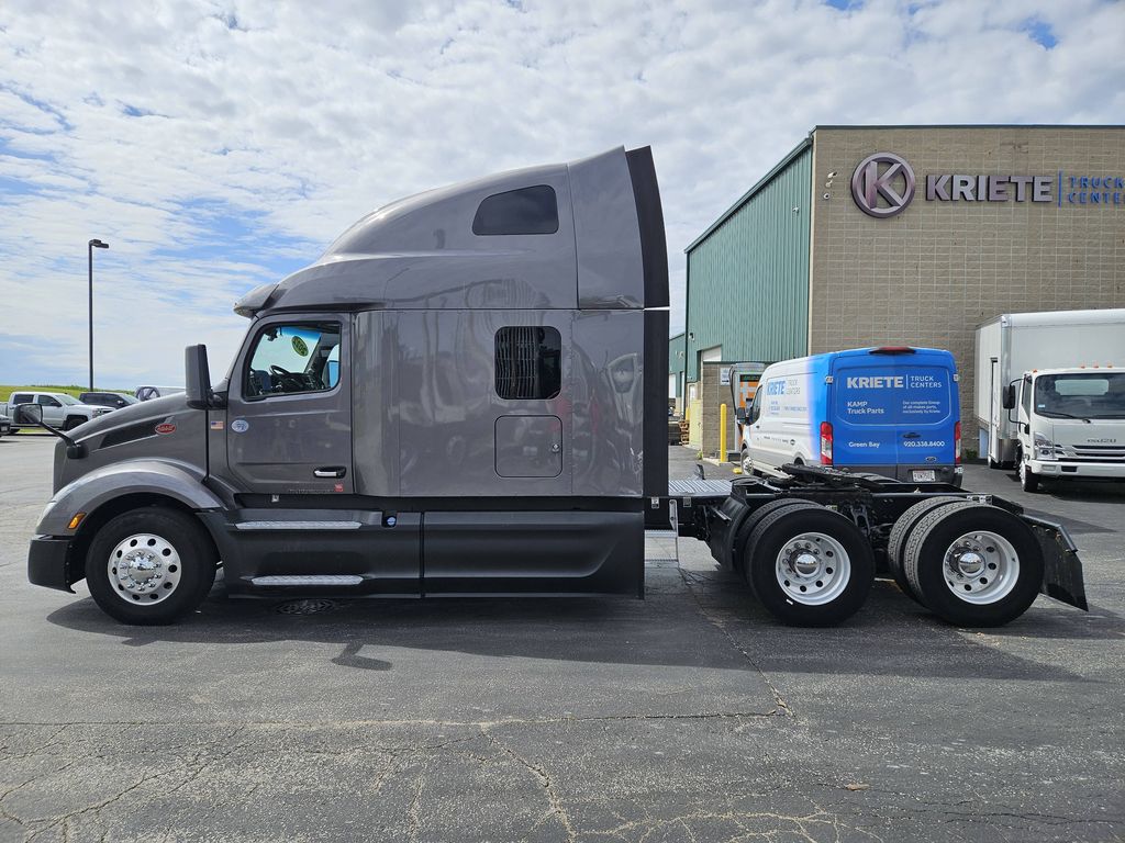 Slide images of 2022 PETERBILT TRK