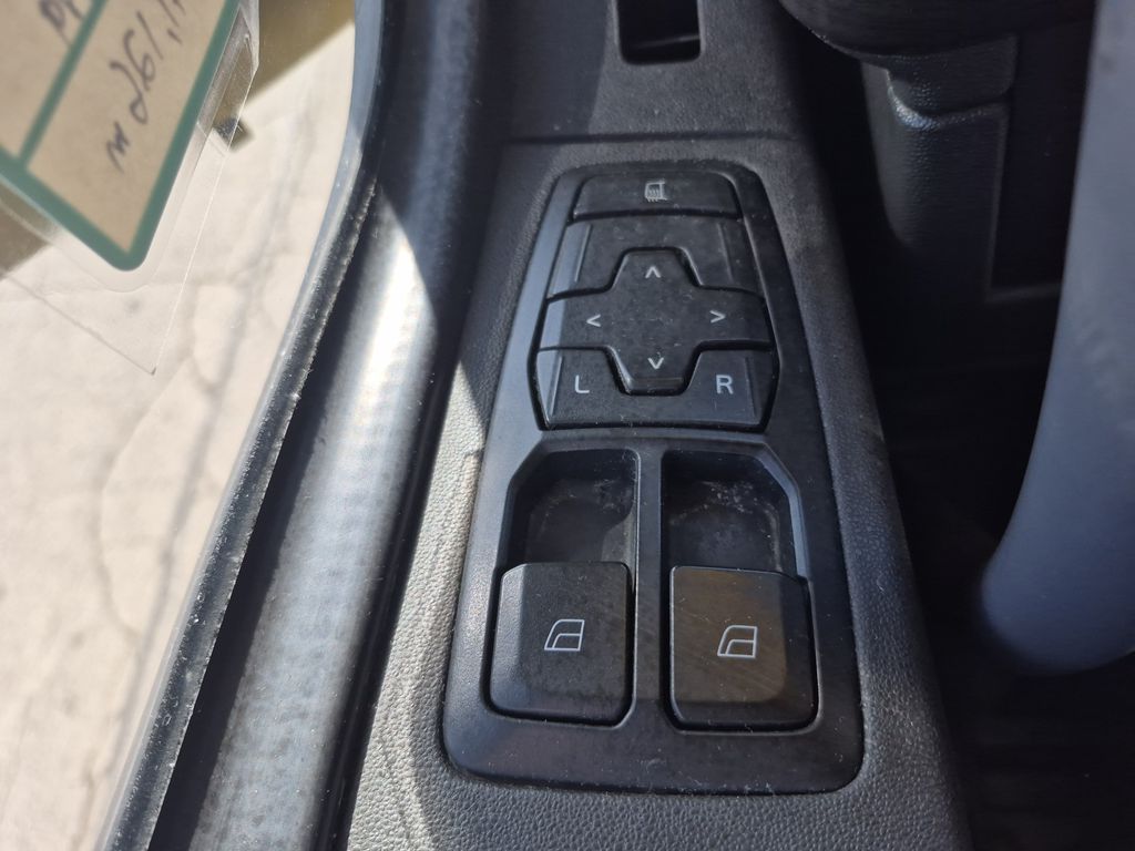 Slide images of 2023 VOLVO VNL64T760