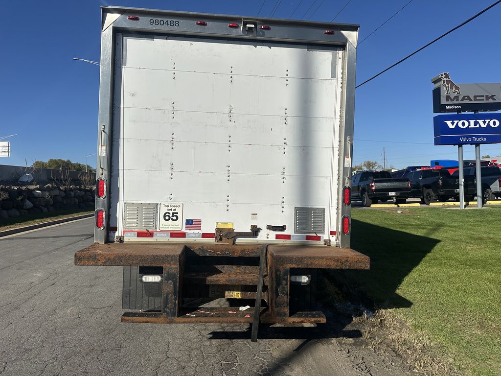 Slide images of 2018 HINO 195