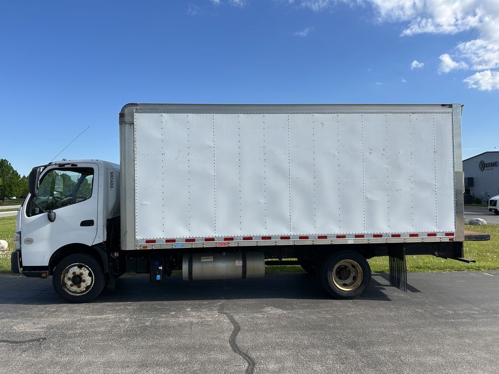 Slide images of 2018 HINO 195