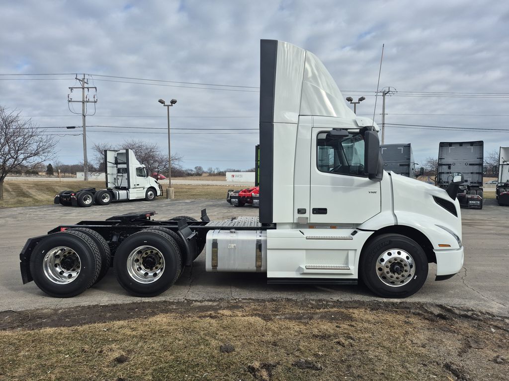 Slide images of 2025 VOLVO VNR64T300 