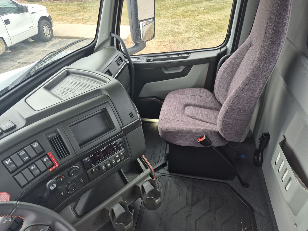 Slide images of 2025 VOLVO VNR64T300 