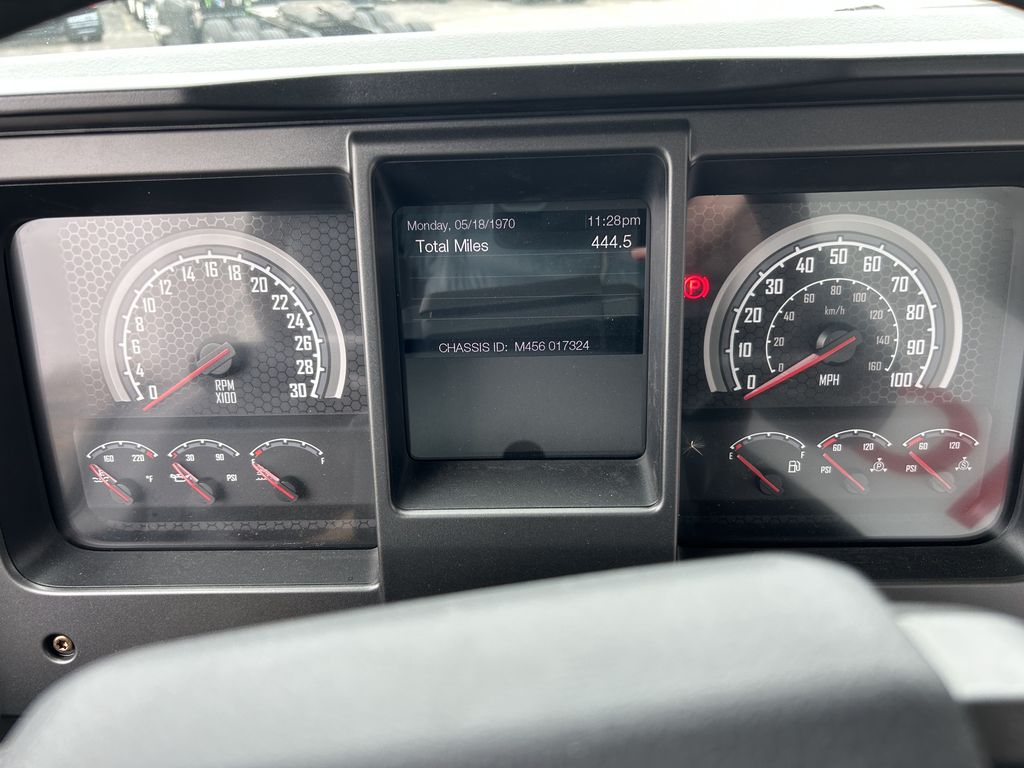 Slide images of 2025 MACK MD642