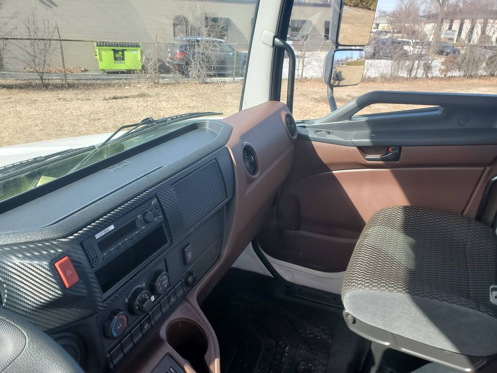 Slide images of 2026 HINO XL7