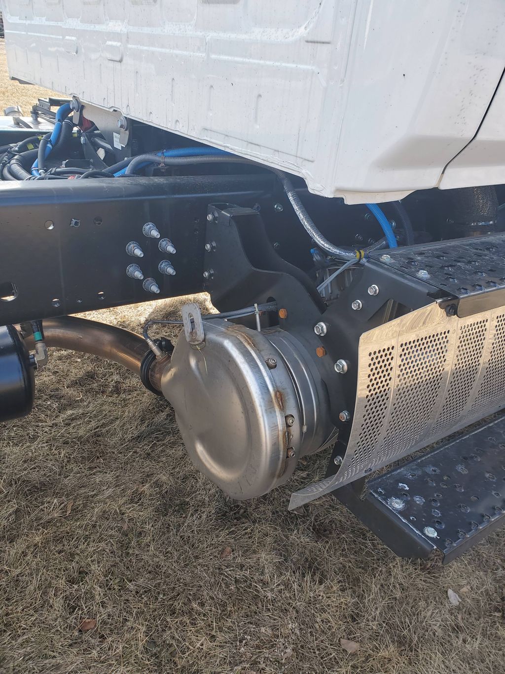 Slide images of 2026 HINO XL7