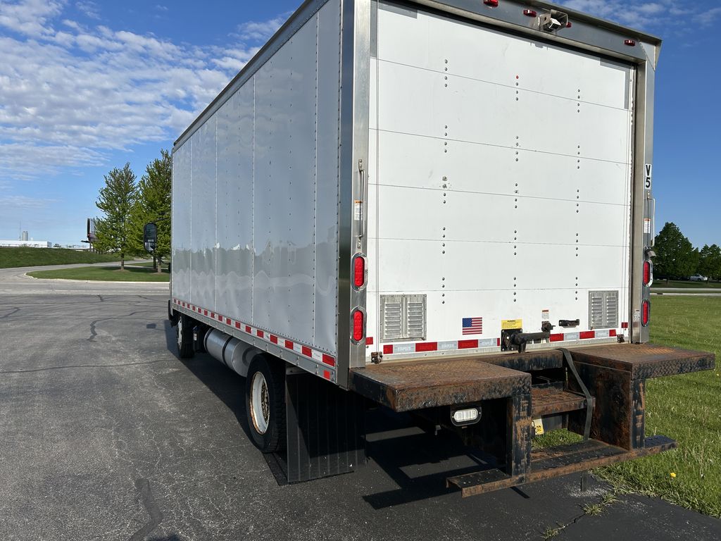 Slide images of 2018 HINO 195