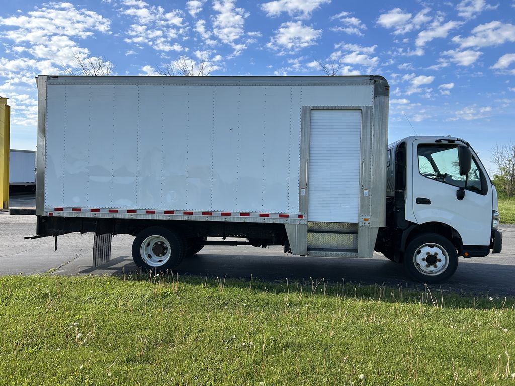 Slide images of 2018 HINO 195