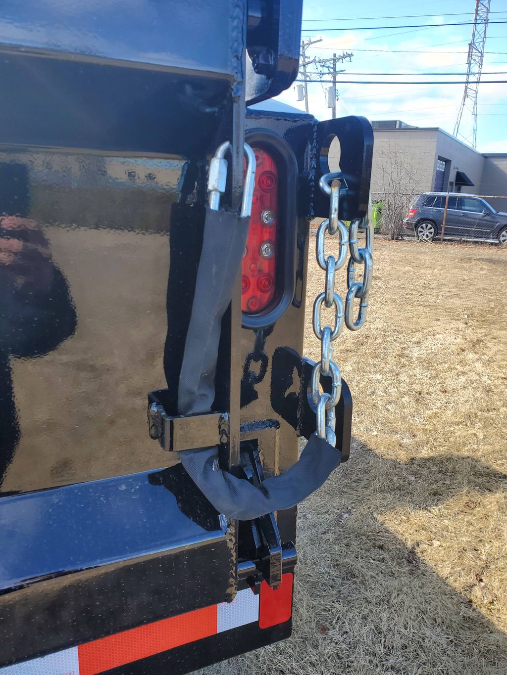 Slide images of 2026 ISUZU NRR