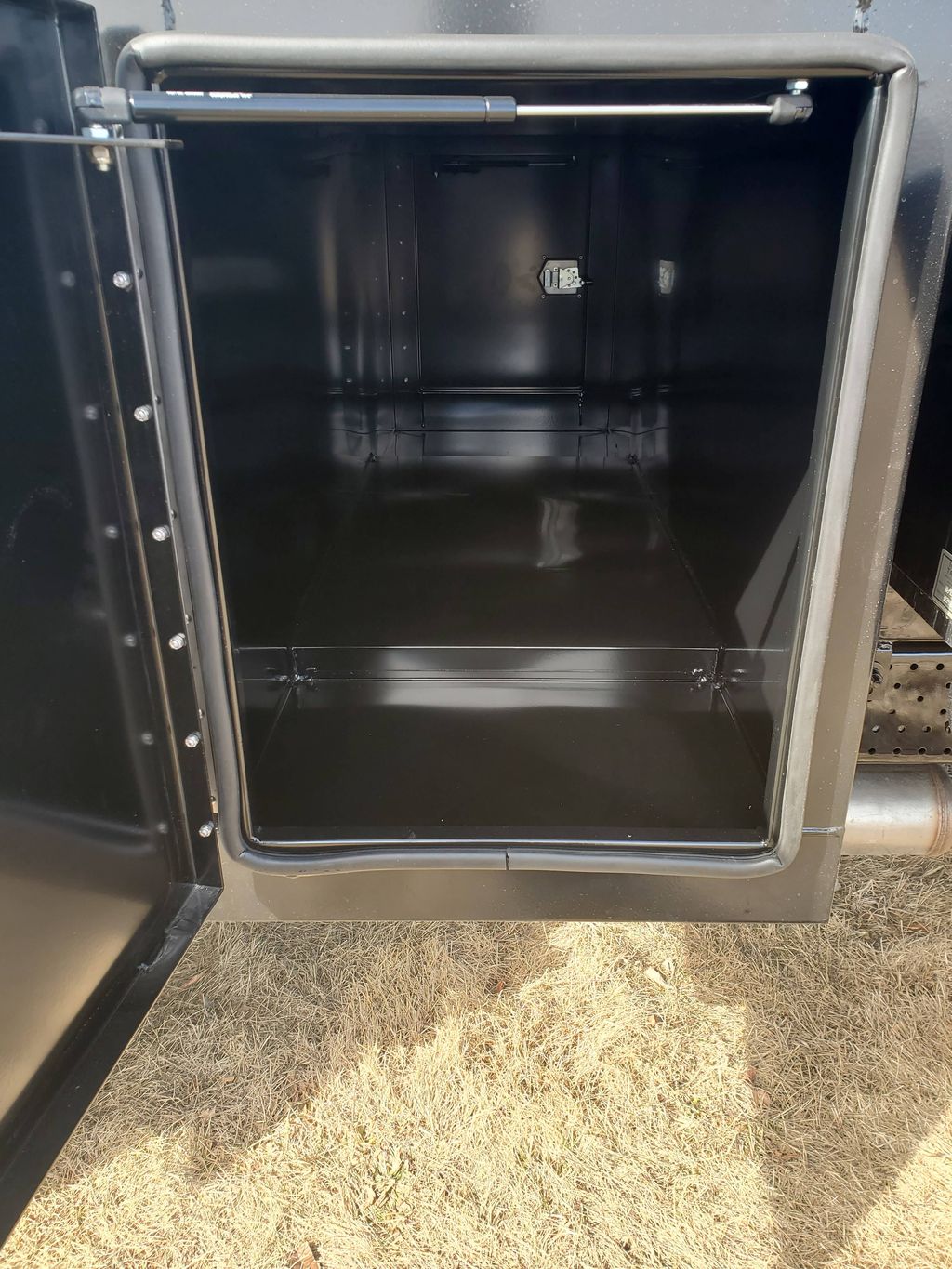 Slide images of 2026 ISUZU NRR