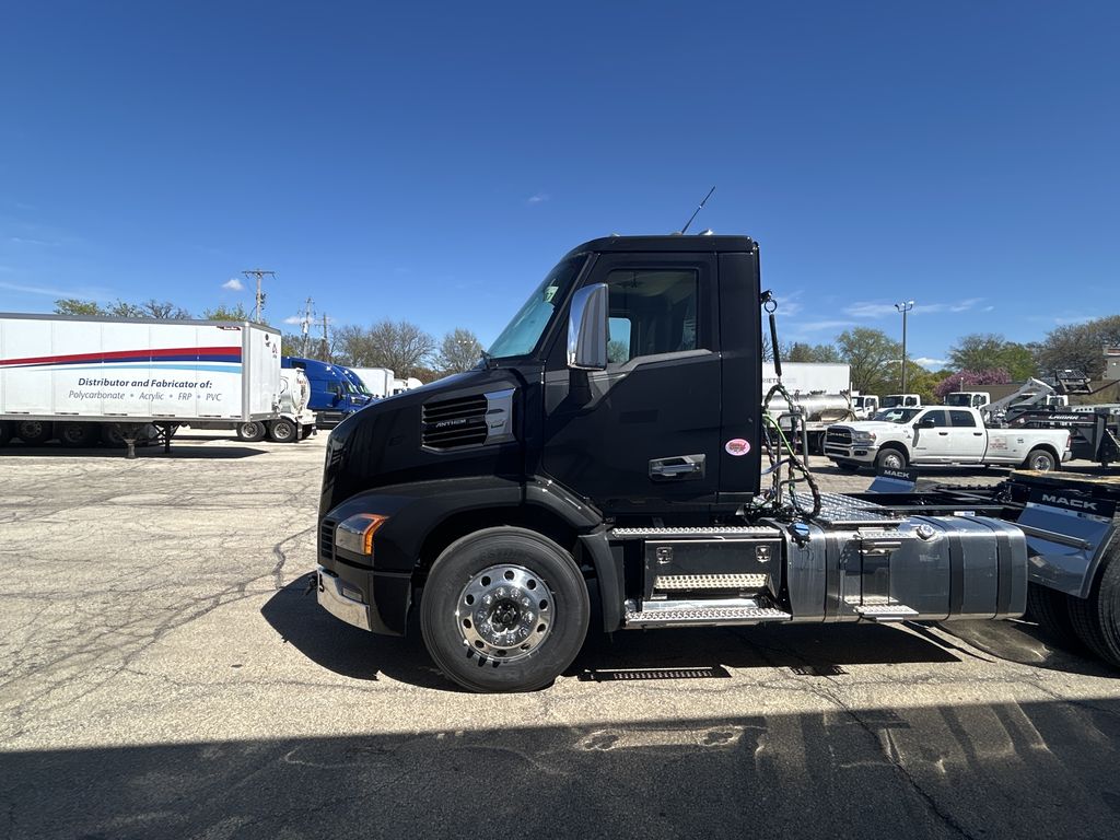 Slide images of 2027 MACK ANTHEM GEN2 64T