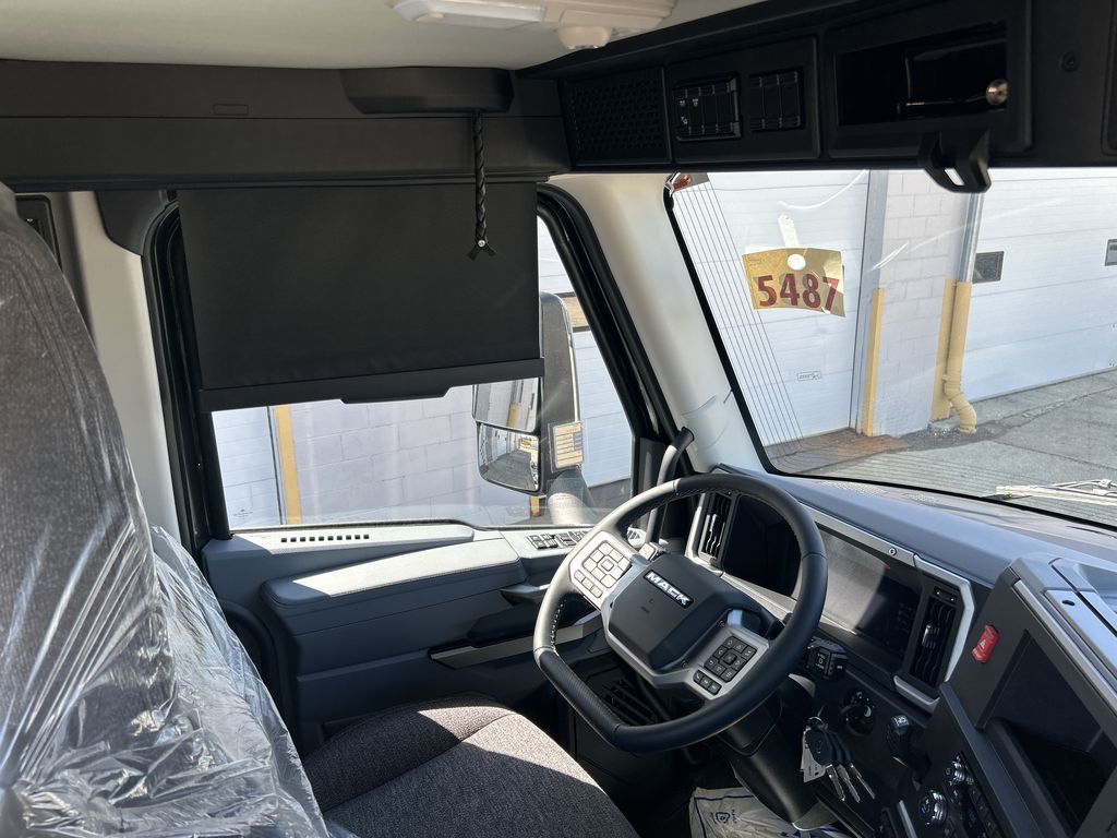Slide images of 2027 MACK ANTHEM GEN2 64T