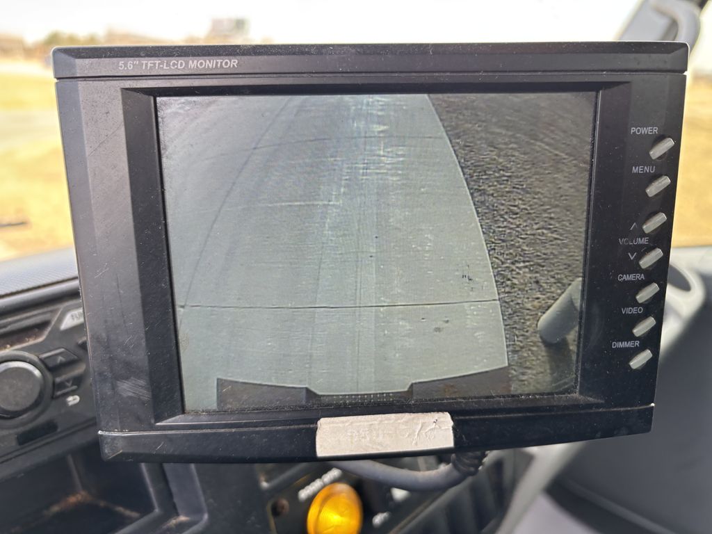 Slide images of 2018 HINO 195