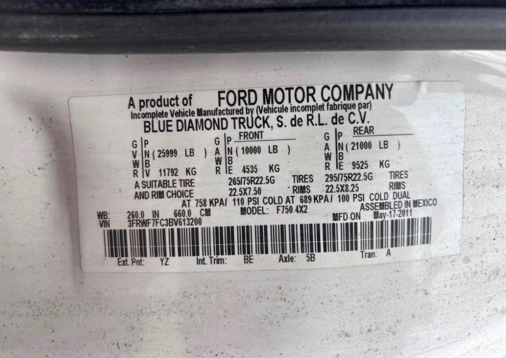 Slide images of 2011 FORD SUPER DUTY F [