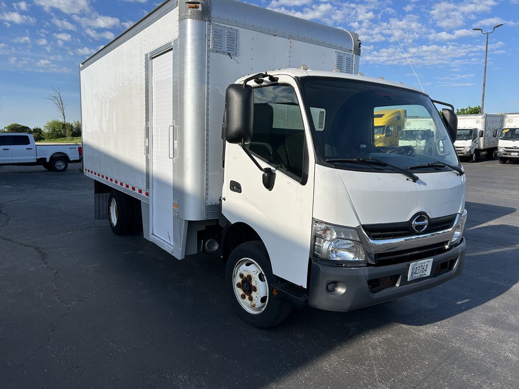 Slide images of 2018 HINO 195