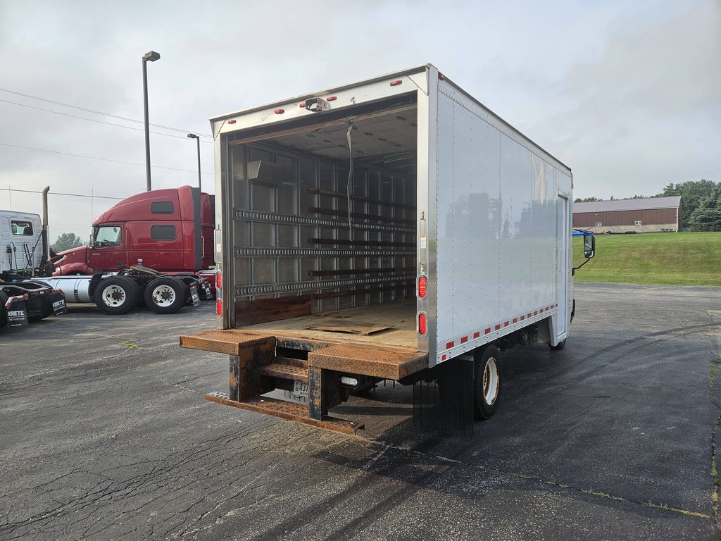 Slide images of 2018 HINO 195