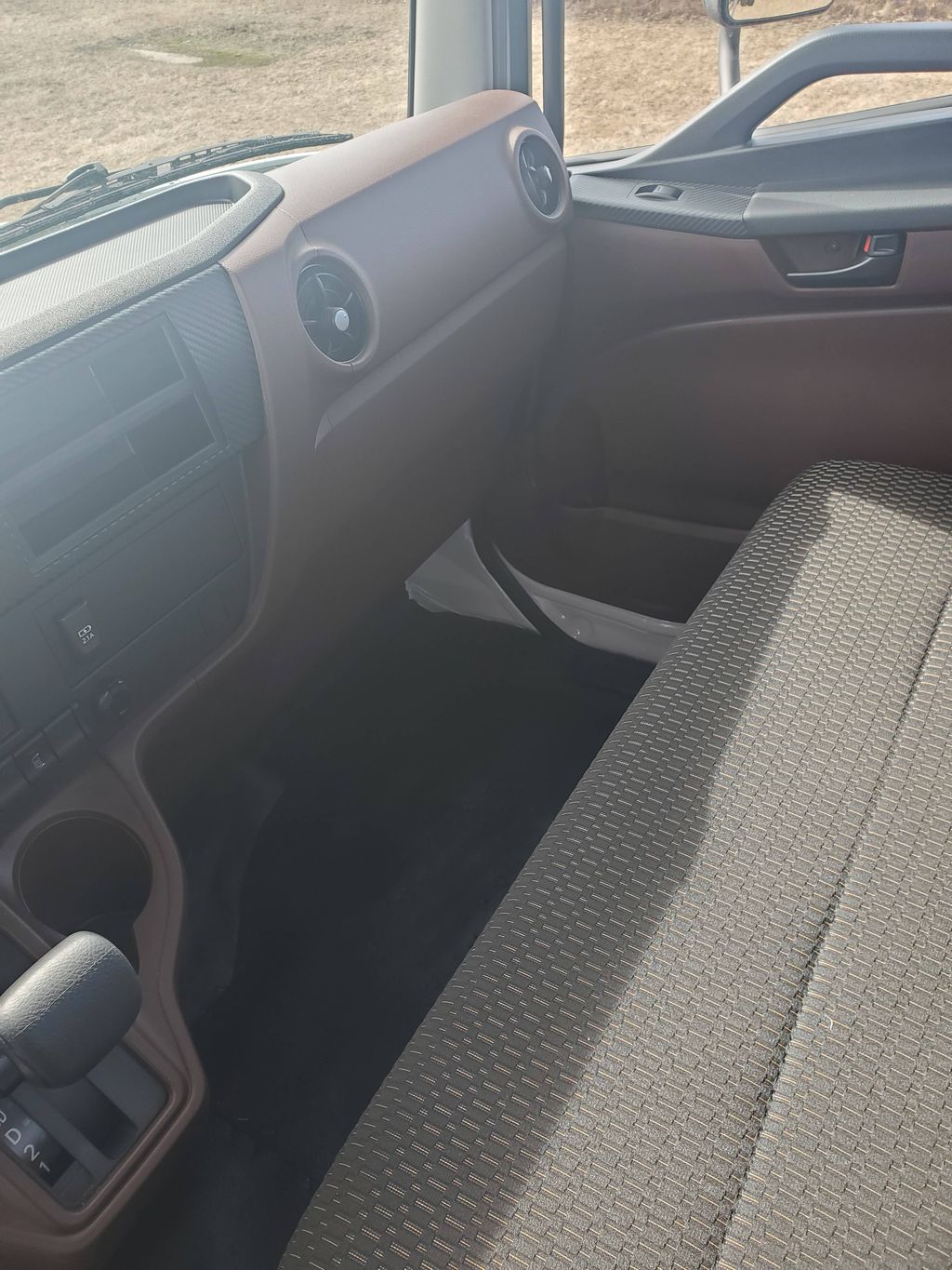 Slide images of 2026 HINO L6