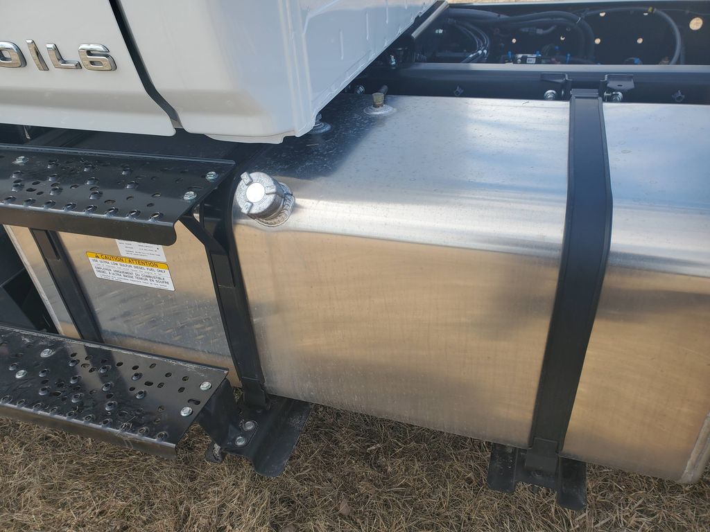 Slide images of 2026 HINO L6