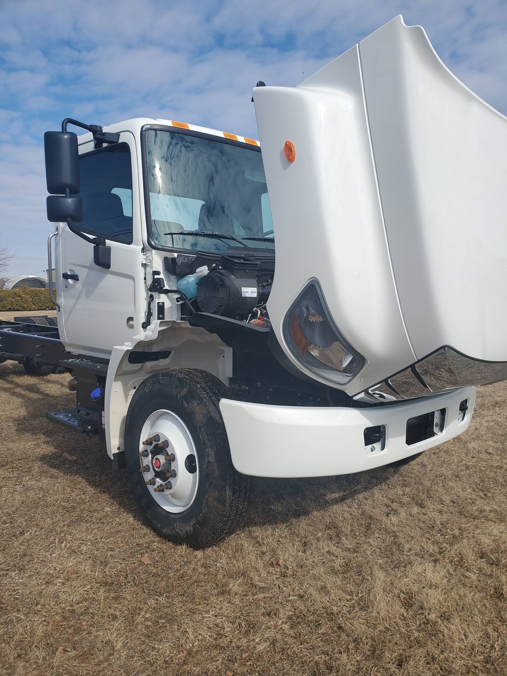 Slide images of 2026 HINO L6