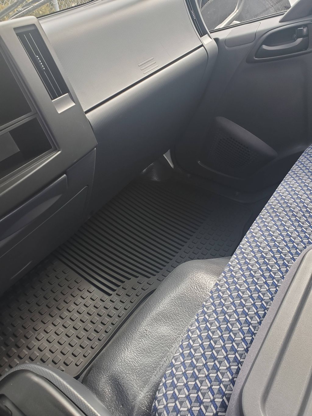 Slide images of 2025 ISUZU NRR