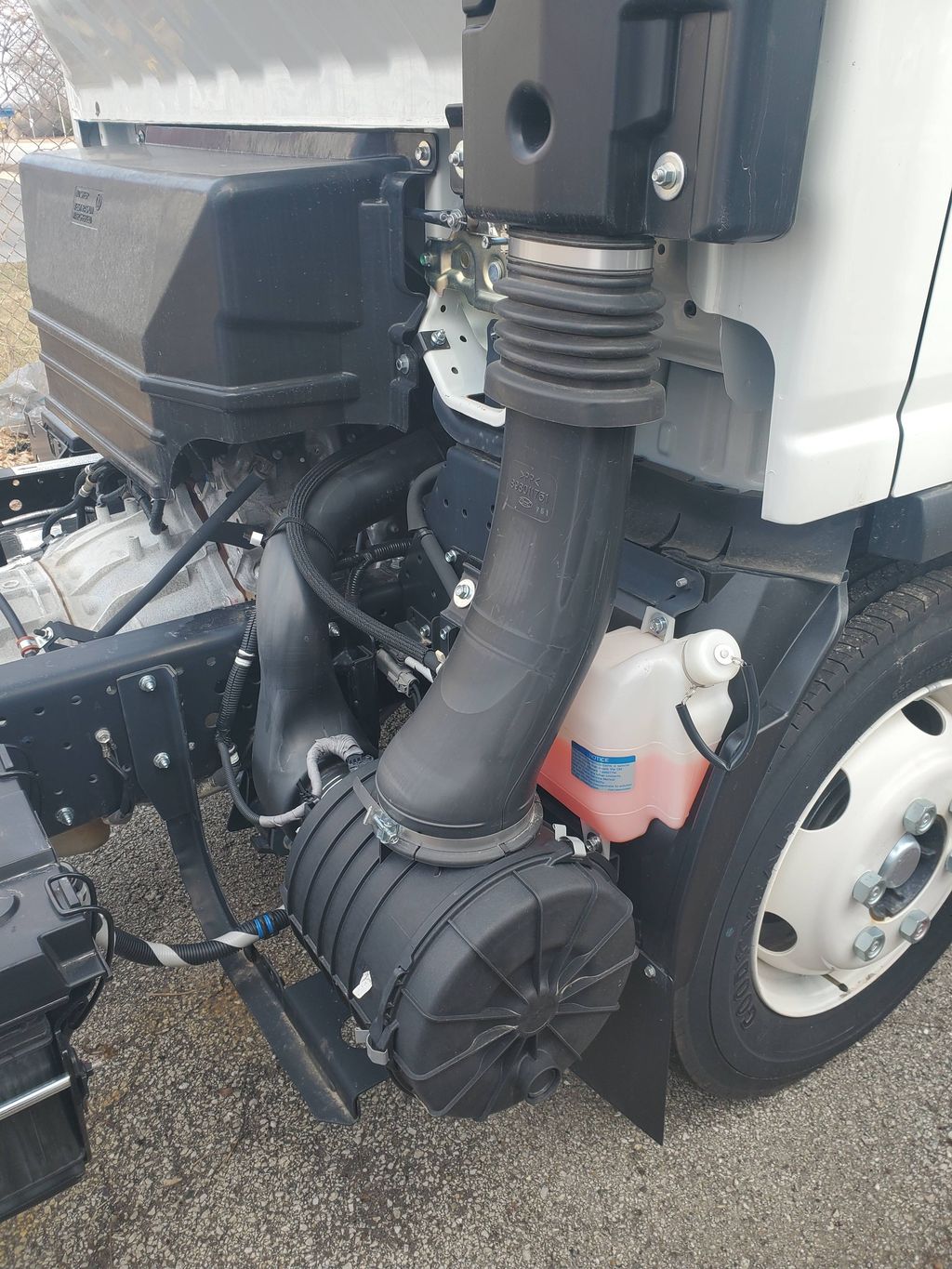 Slide images of 2025 ISUZU NRR