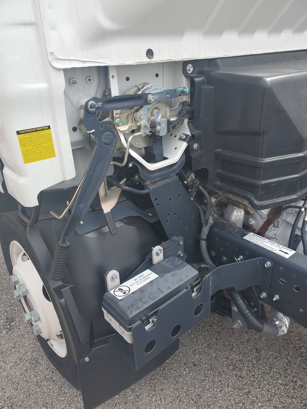 Slide images of 2025 ISUZU NRR