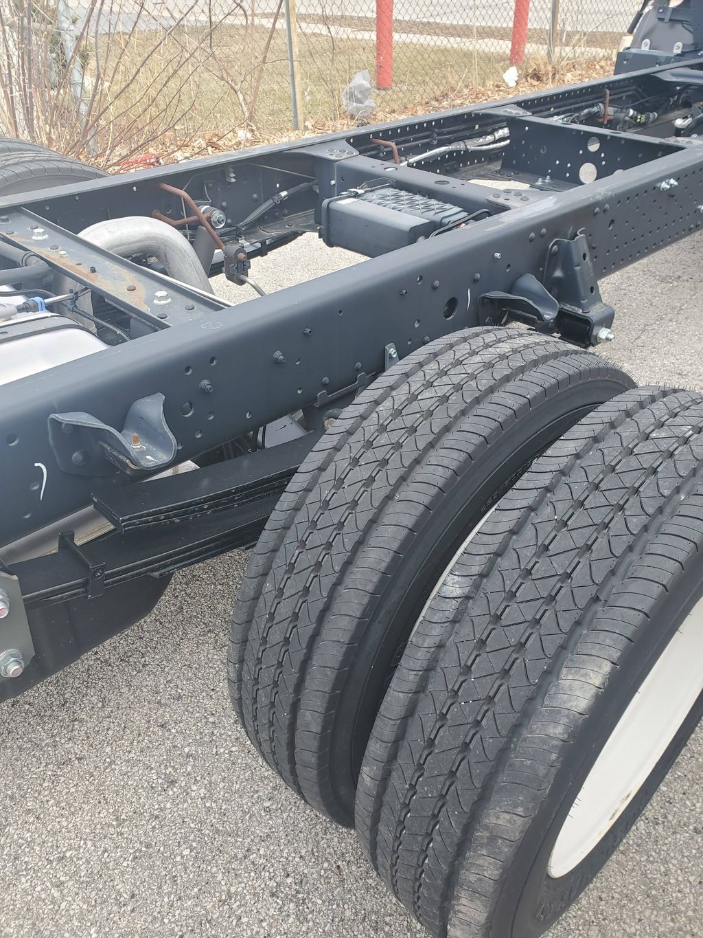 Slide images of 2025 ISUZU NRR