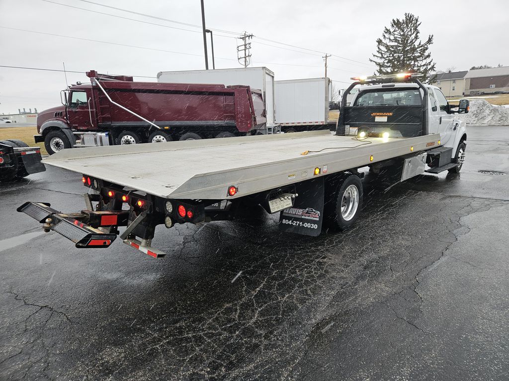 Slide images of 2021 FORD F650 