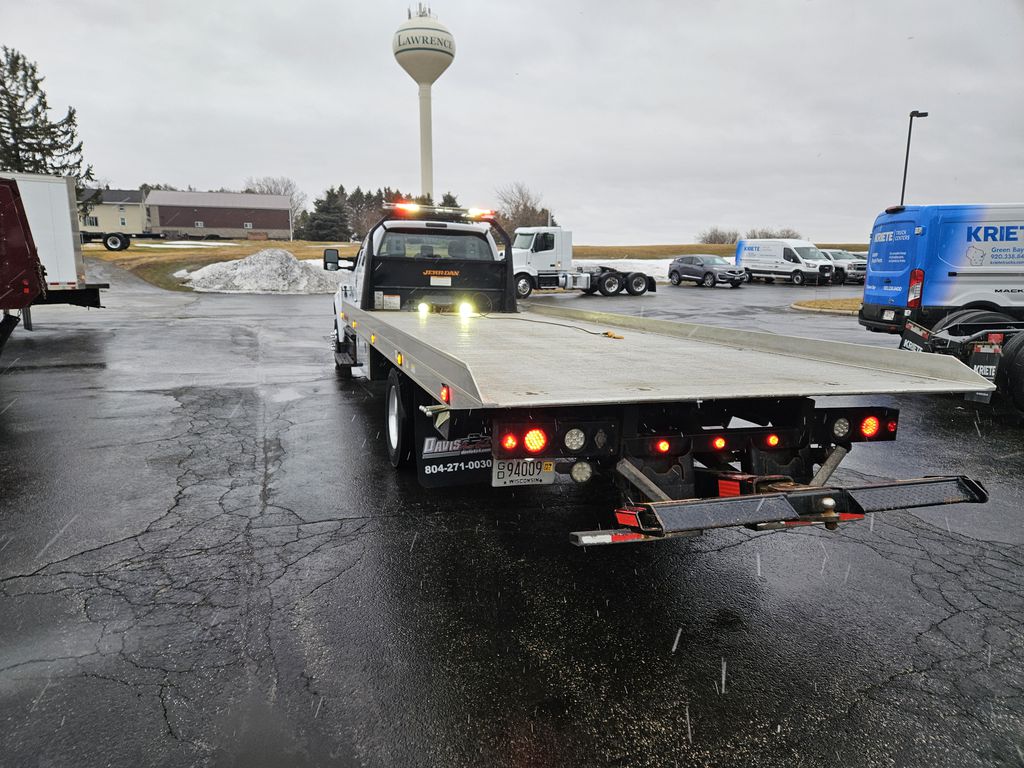 Slide images of 2021 FORD F650 