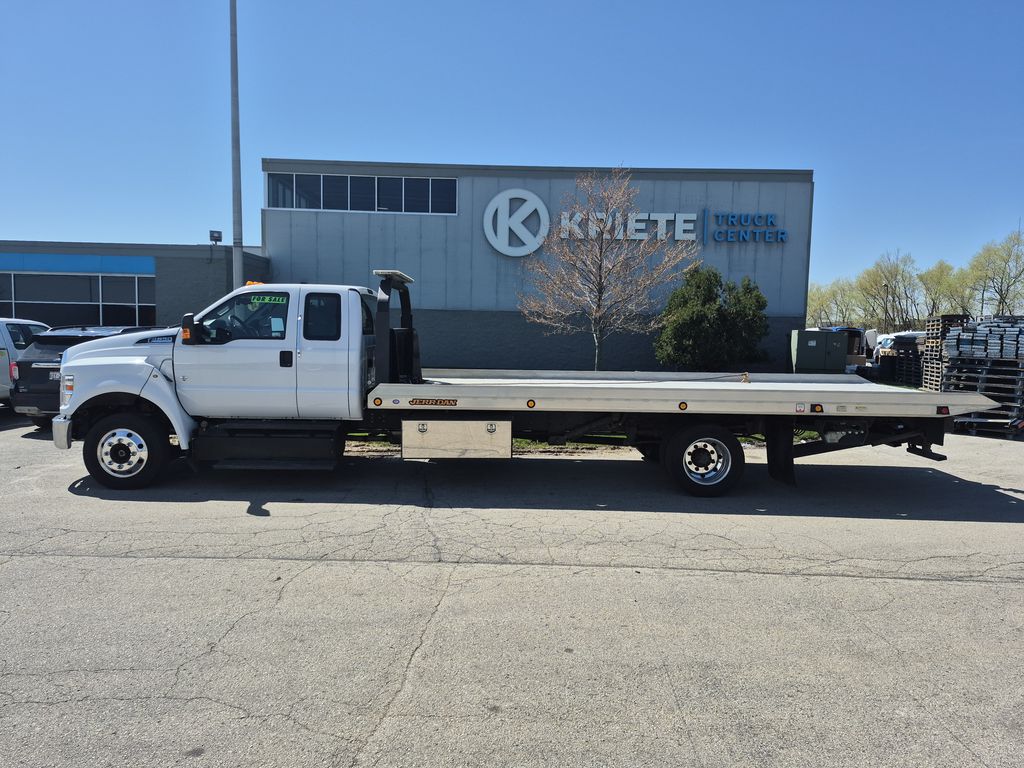 Slide images of 2021 FORD F650