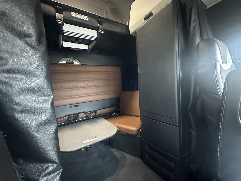 Slide images of 2022 FREIGHTLINER CASCADIA