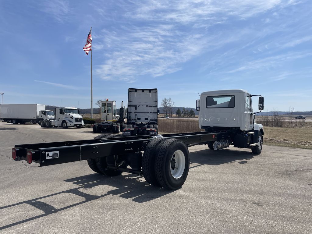 Slide images of 2026 MACK MD642