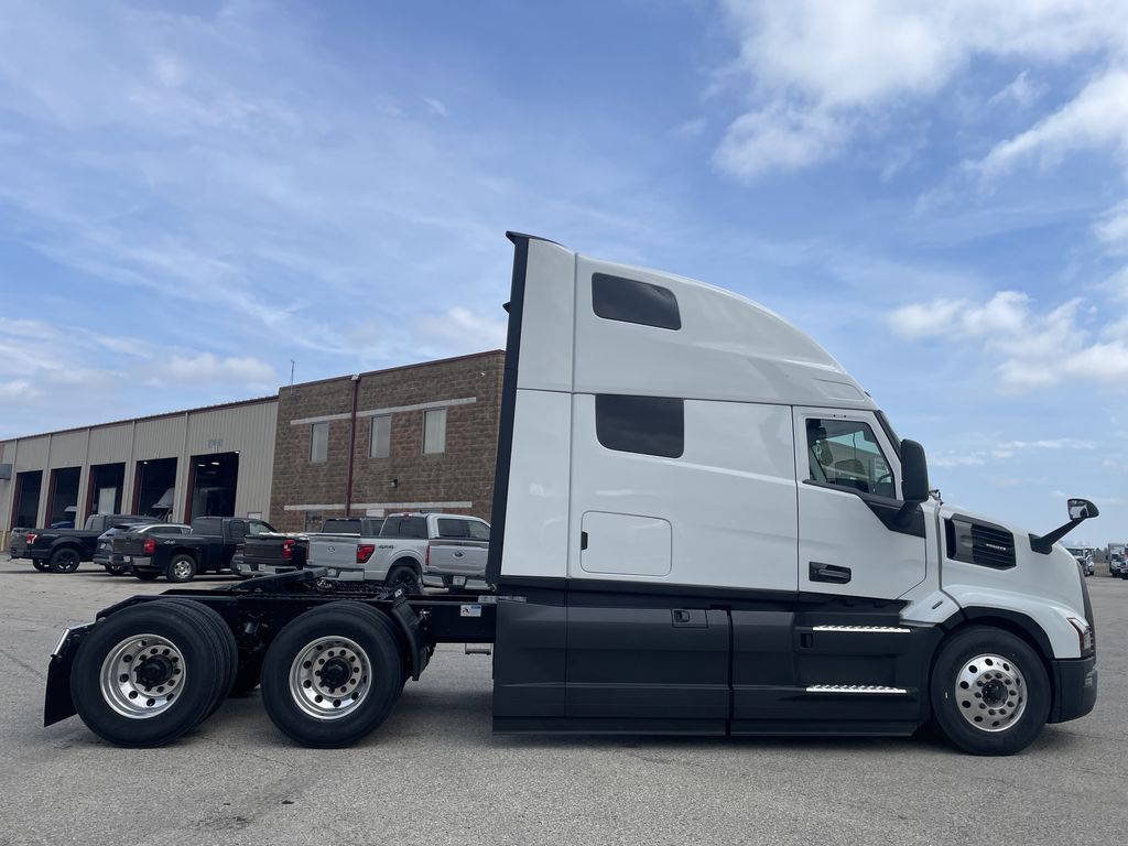 Slide images of 2026 MACK PIONEER 64T 76H