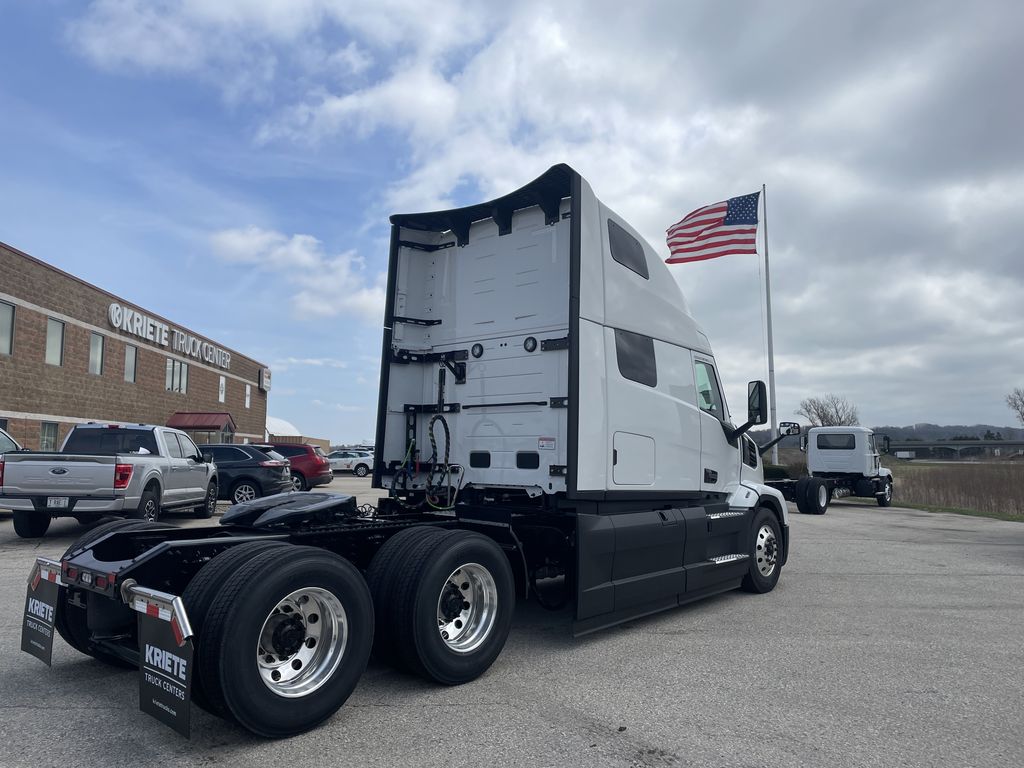 Slide images of 2026 MACK PIONEER 64T 76H