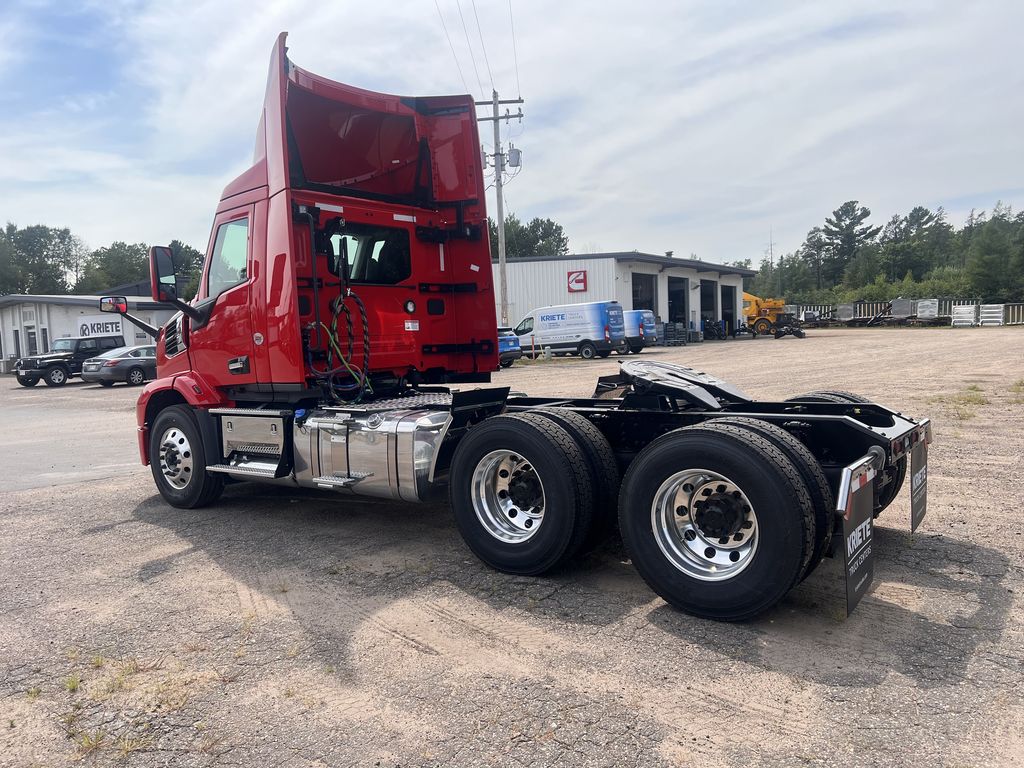 Slide images of 2027 MACK AN64T DC