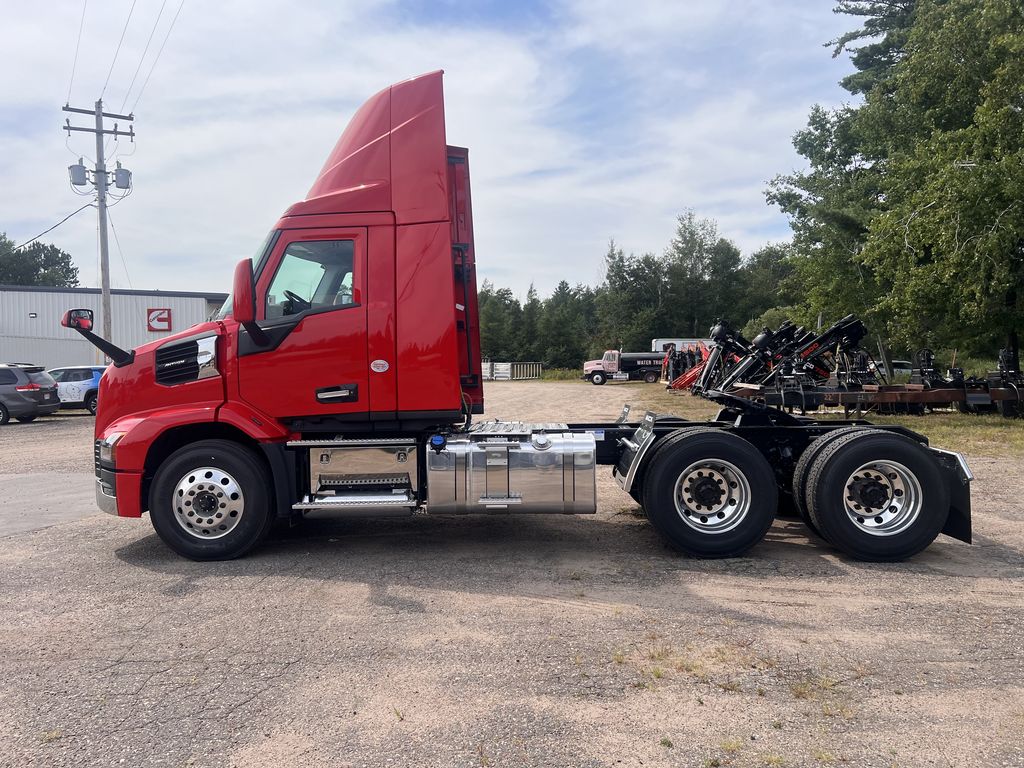 Slide images of 2027 MACK AN64T DC