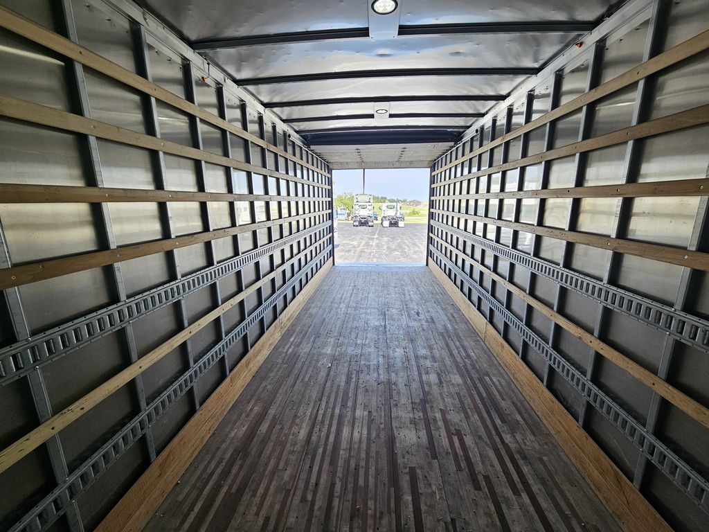 Slide images of 2023 HINO L6