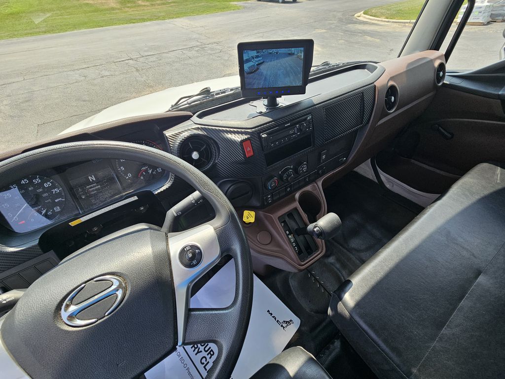 Slide images of 2023 HINO L6