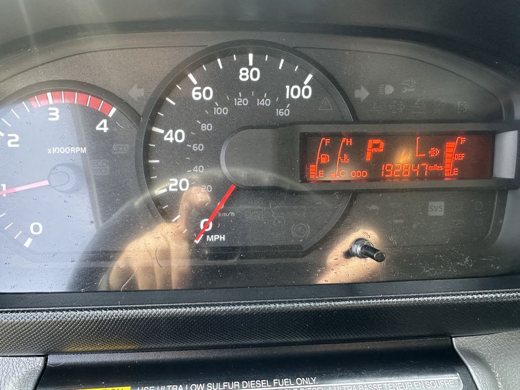 Slide images of 2018 HINO 195