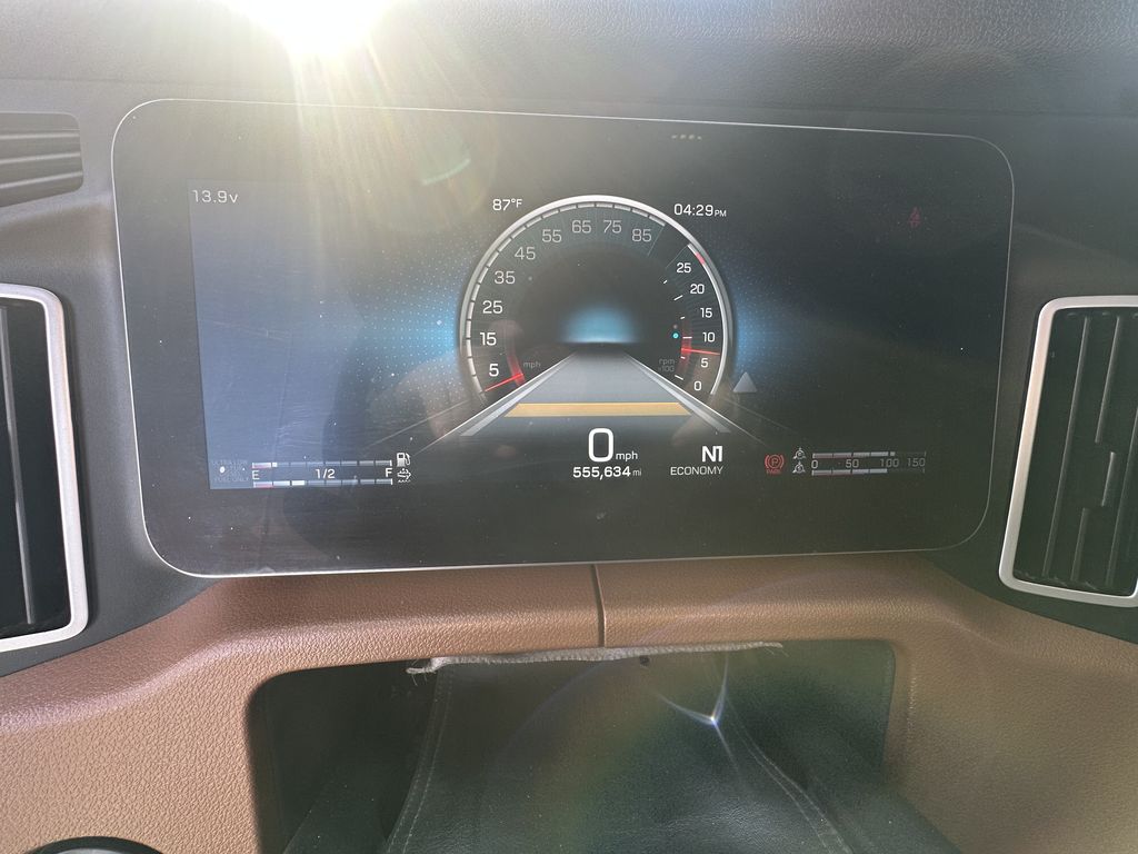 Slide images of 2022 FREIGHTLINER CASCADIA