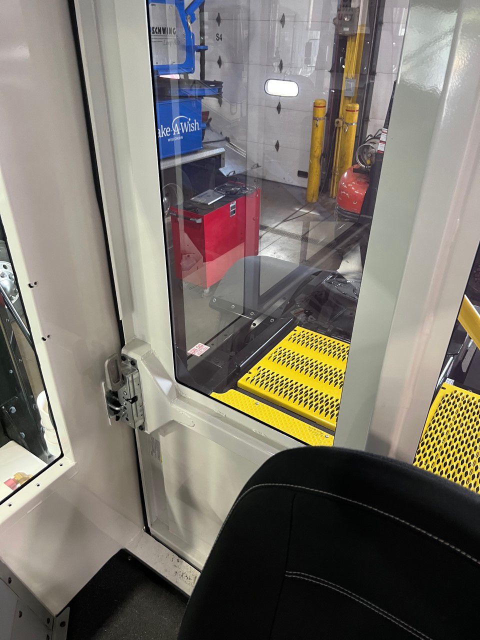 Slide images of 2024 AUTOCAR ACTT 4X2 