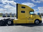 Slide images of 2022 VOLVO VNL64T760