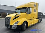 Slide images of 2022 VOLVO VNL64T760