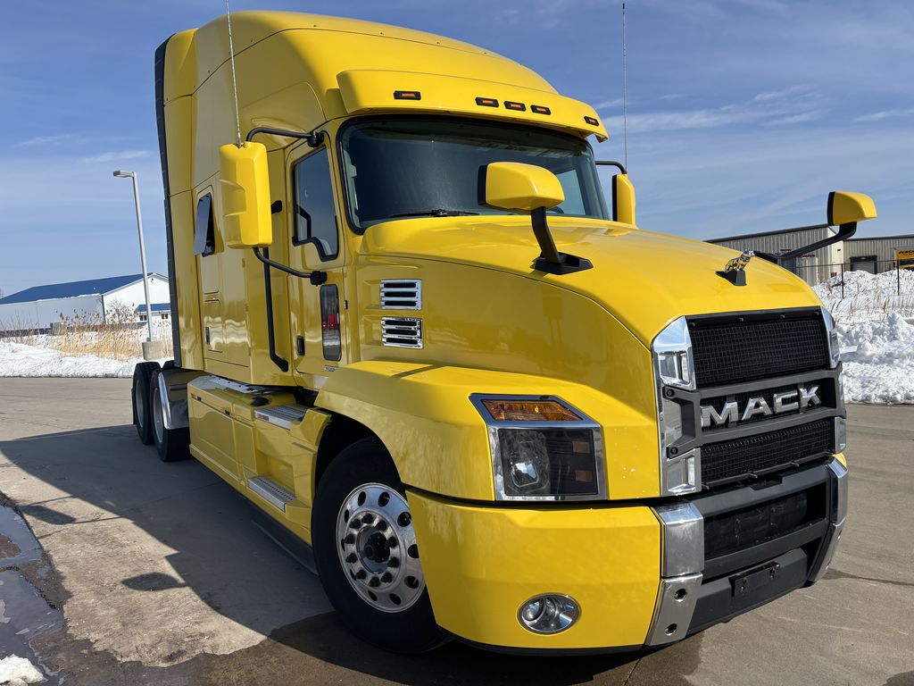 Slide images of 2022 MACK AN64T