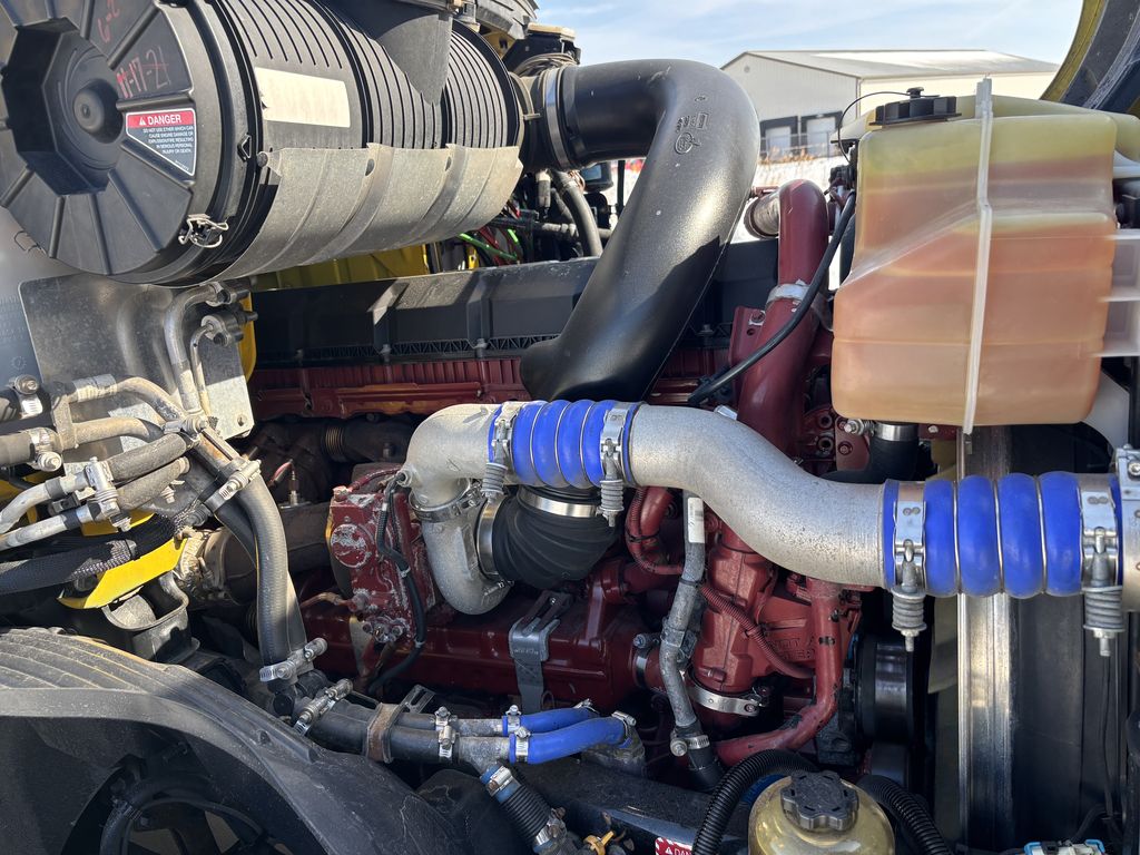 Slide images of 2022 MACK AN64T