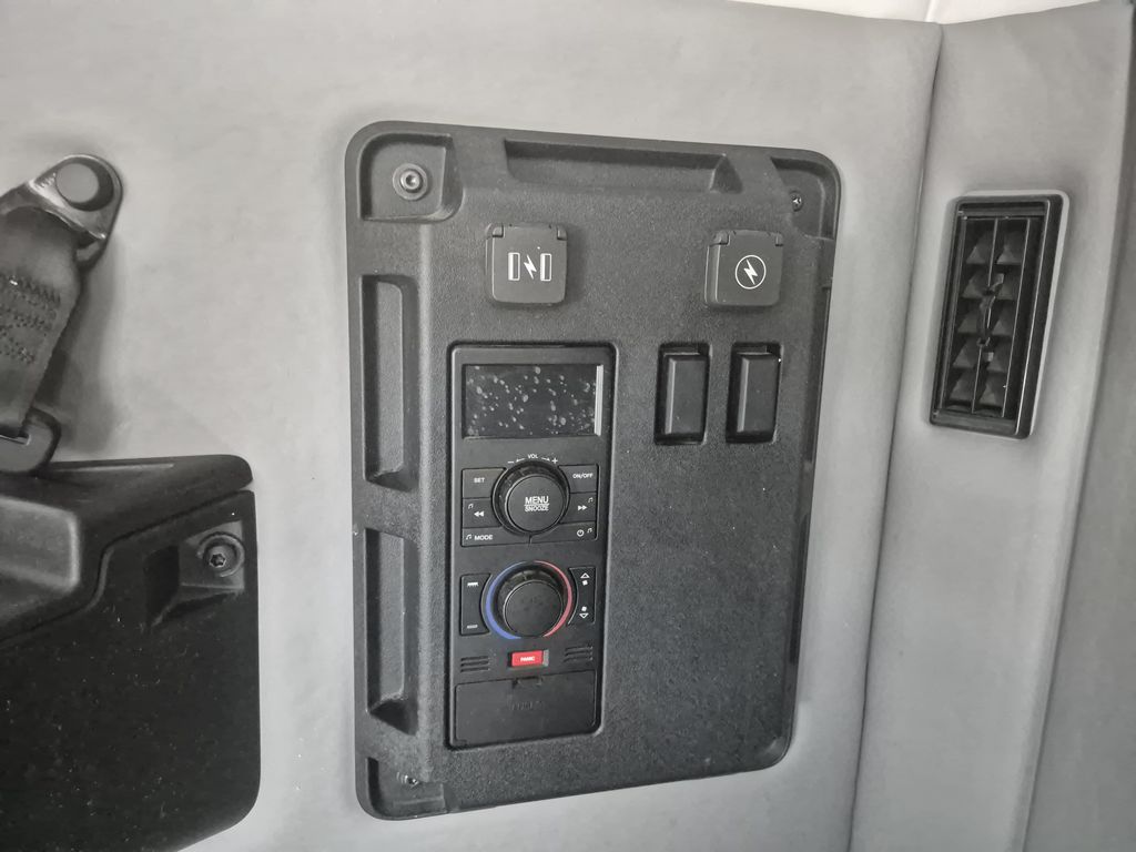 Slide images of 2019 MACK AN64T