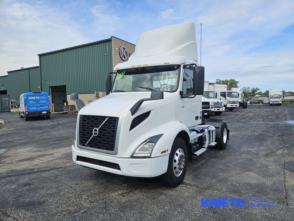 Image of 2021 VOLVO VNR42T-300