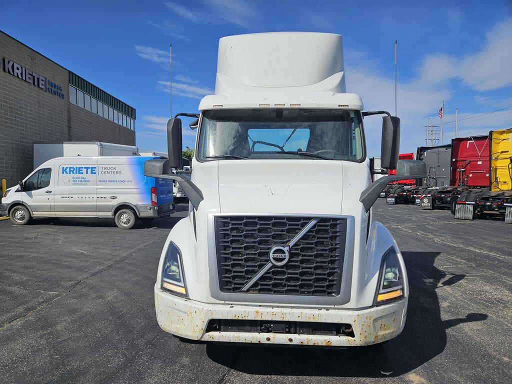 Slide images of 2021 VOLVO VNR42T-300